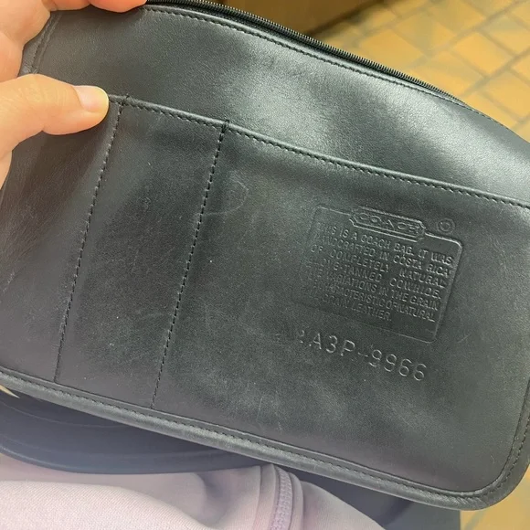 🖤 vintage coach legacy zip 9966 🖤 - Picture 2 of 8